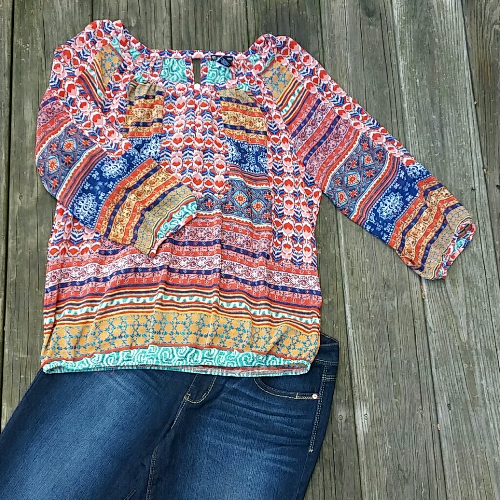 🌺Like New Colorful Flowy Blouse